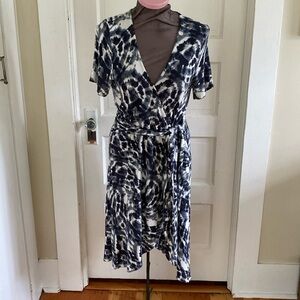 Studio B‎ by Bobeau Medium